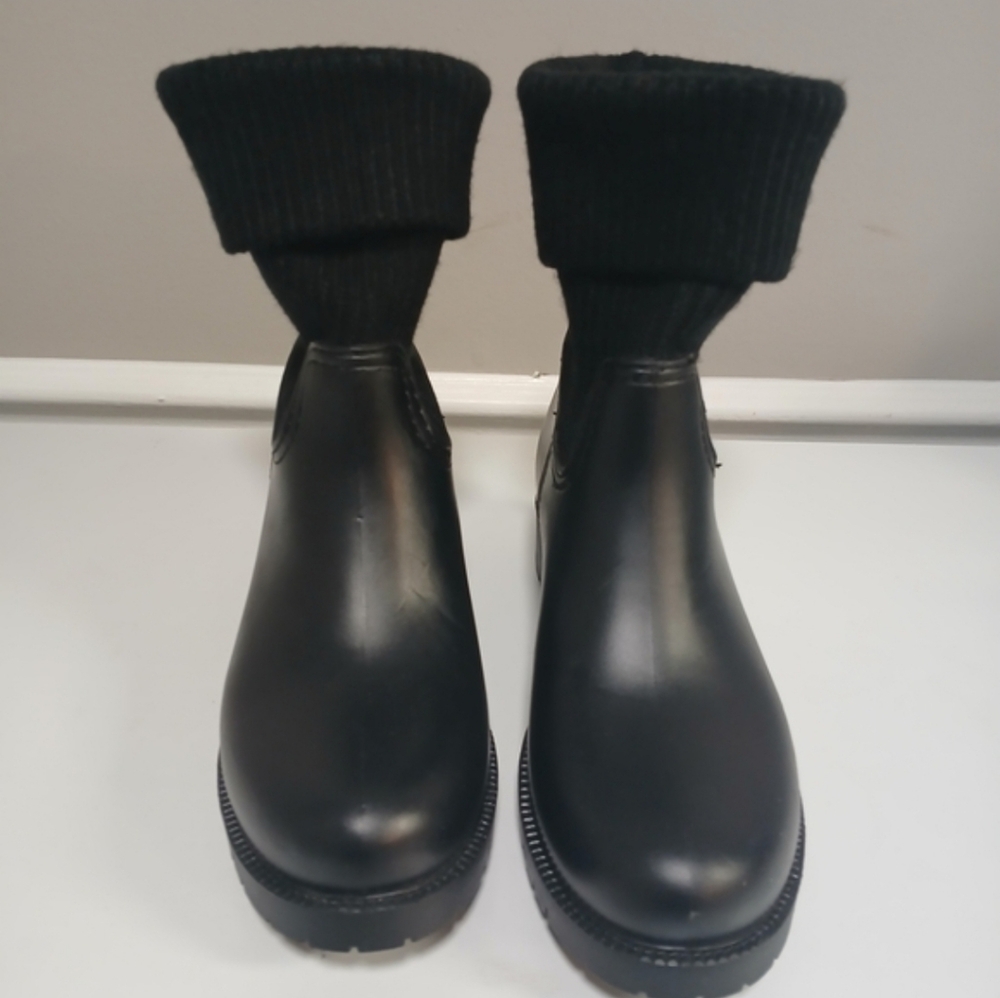 Black Faux Leather & Sweater Knit Ribbed Cuff Ankle Boot 8.5 NWOT
